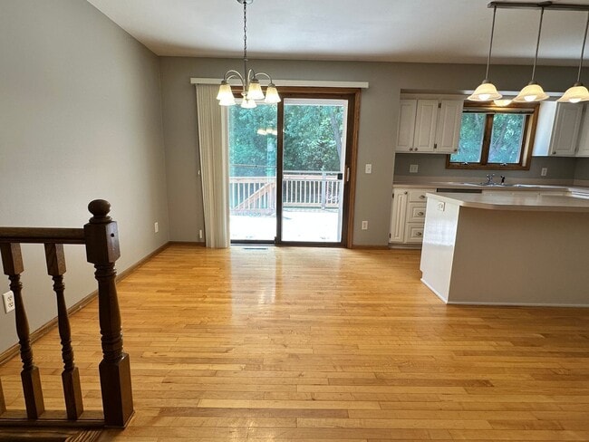 8265 Niagara Ln N in Maple Grove, MN - Building Photo - Building Photo