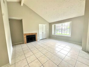 3727 Meadow Pl Dr in Houston, TX - Building Photo - Building Photo