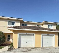 2773 NW 13th St in Pompano Beach, FL - Building Photo