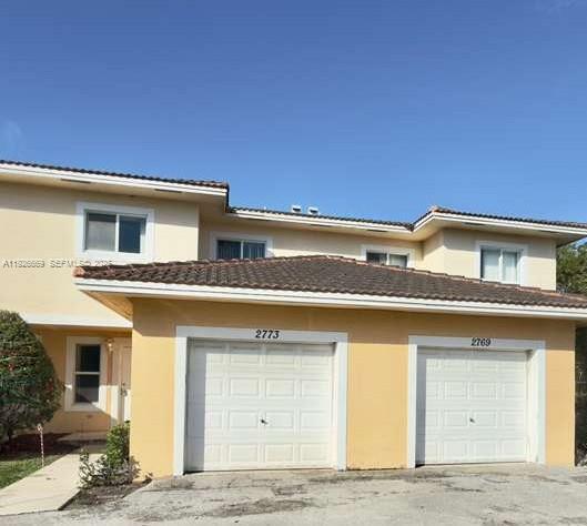 2773 NW 13th St in Pompano Beach, FL - Foto de edificio