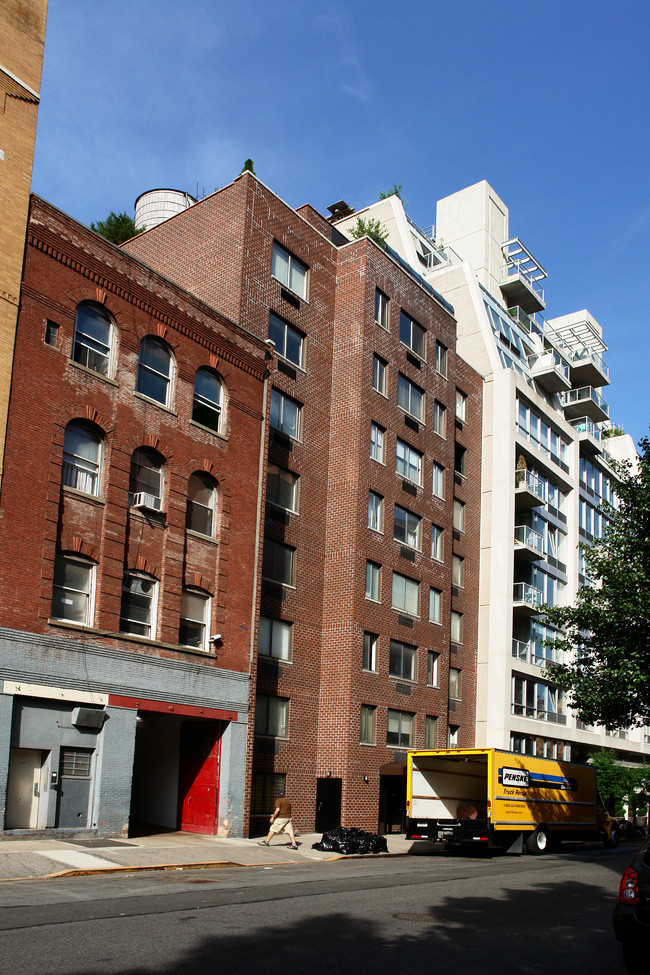 434 W 19th St in New York, NY - Building Photo - Building Photo