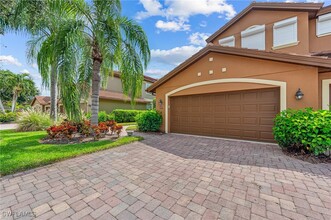 6686 Alden Woods Cir in Naples, FL - Building Photo - Building Photo