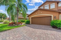 6686 Alden Woods Cir in Naples, FL - Foto de edificio - Building Photo