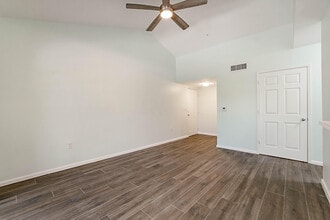 236 Village Blvd in Tequesta, FL - Building Photo - Building Photo