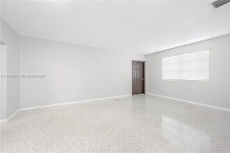 3855 SW 87th Pl in Miami, FL - Building Photo - Building Photo