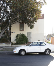 312 N New Hampshire Ave in Los Angeles, CA - Building Photo - Building Photo