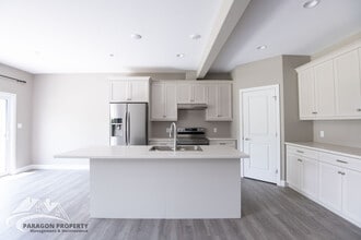 50 Llydican Ave in Chatham, ON - Building Photo - Building Photo