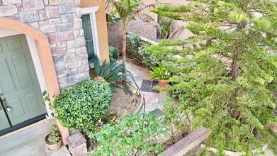 19911 Paso Robles Dr in Riverside, CA - Building Photo - Building Photo
