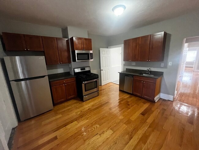 270 Bowdoin St, Unit 3 in Boston, MA - Building Photo - Building Photo