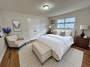 105 Chandler Ave, Unit 4 in Roselle, NJ - Building Photo - Building Photo