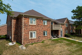 Northlake Village in Noblesville, IN - Foto de edificio - Building Photo