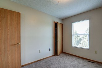 Cedar Glen I in Morgantown, WV - Foto de edificio - Building Photo