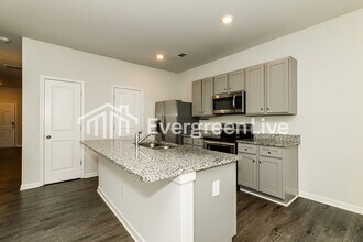 104 Village Green in Adairsville, GA - Building Photo - Building Photo