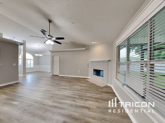 2968 Majestic Oaks Ln in Green Cove Springs, FL - Building Photo - Building Photo