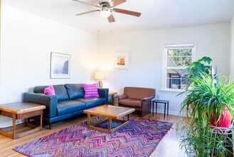 1225 E Cache La Poudre St in Colorado Springs, CO - Building Photo - Building Photo