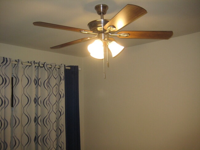 467 S Downey Rd, Unit H, Unit H