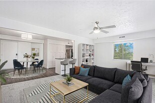 The Crossings Apartments in Grand Rapids, MI - Building Photo