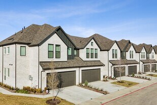 3765 Pierce Ln in Grand Prairie, TX - Building Photo