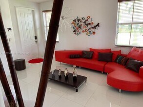 7586 NW 113th Path in Medley, FL - Building Photo - Building Photo