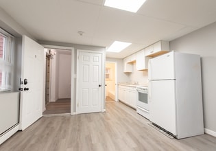 656 N Main St in Woonsocket, RI - Building Photo - Building Photo