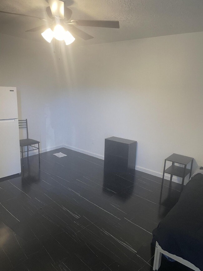 521 Hoyt St in Beatty, NV - Building Photo - Building Photo