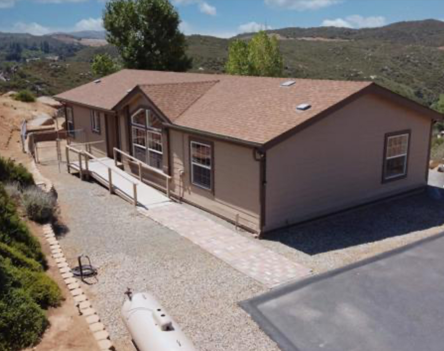 24023 Wildwood Glen Ln in Alpine, CA - Building Photo