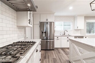 4580 Hazelnut Ave in Seal Beach, CA - Building Photo - Building Photo