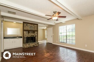 8495 N Pond Dr in Riverdale, GA - Building Photo - Building Photo