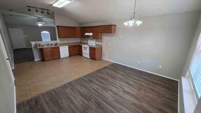 6553 92nd St in Lubbock, TX - Building Photo - Building Photo