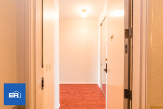 1310 N Detroit St-Unit -APT 303 in Los Angeles, CA - Building Photo - Building Photo