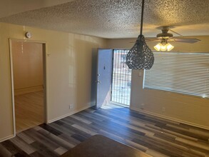 3718 Hazelwood St in Las Vegas, NV - Building Photo - Building Photo