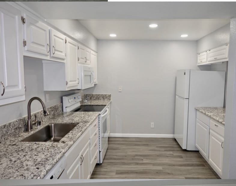 Vista Springs Apartments in Moreno Valley, CA - Building Photo