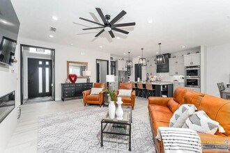 100 Torrey Pines Dr in Laguna Vista, TX - Building Photo - Building Photo