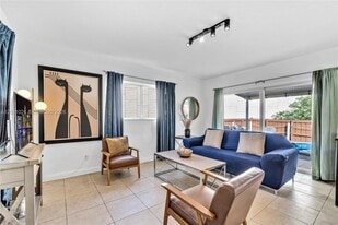 1021 NW 23rd Ave in Miami, FL - Building Photo