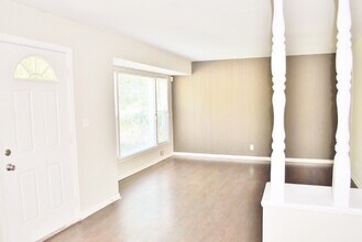 10004 Beacon Ave in Kansas City, MO - Building Photo - Building Photo
