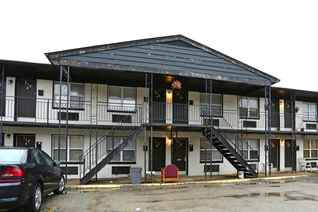 Summerfield in Louisville, KY - Building Photo