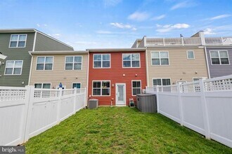1304 Sandoval Ct in Frederick, MD - Building Photo - Building Photo