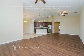 8836 39th St Cir E in Parrish, FL - Foto de edificio - Building Photo