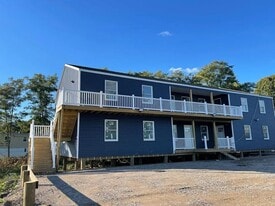 18 Abby Ln in Mastic, NY - Building Photo