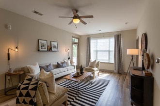 Continuum 115 in Mooresville, NC - Foto de edificio - Interior Photo