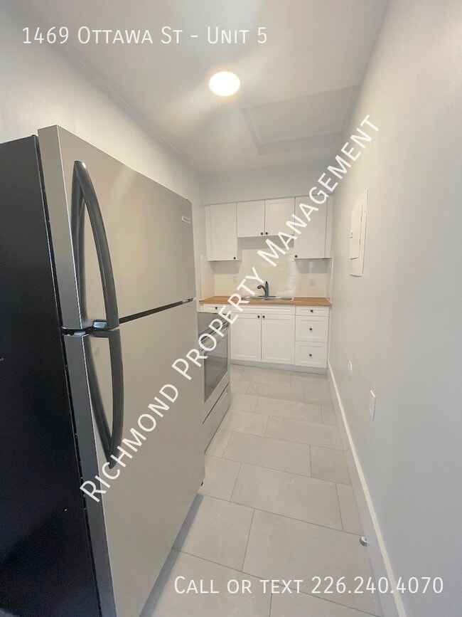 1469 Ottawa St in Windsor, ON - Building Photo - Building Photo
