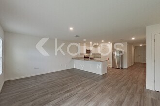 8475 W 98th Ave in Vero Beach, FL - Building Photo - Building Photo