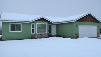 1289 Canyon Ct in East Wenatchee, WA - Building Photo