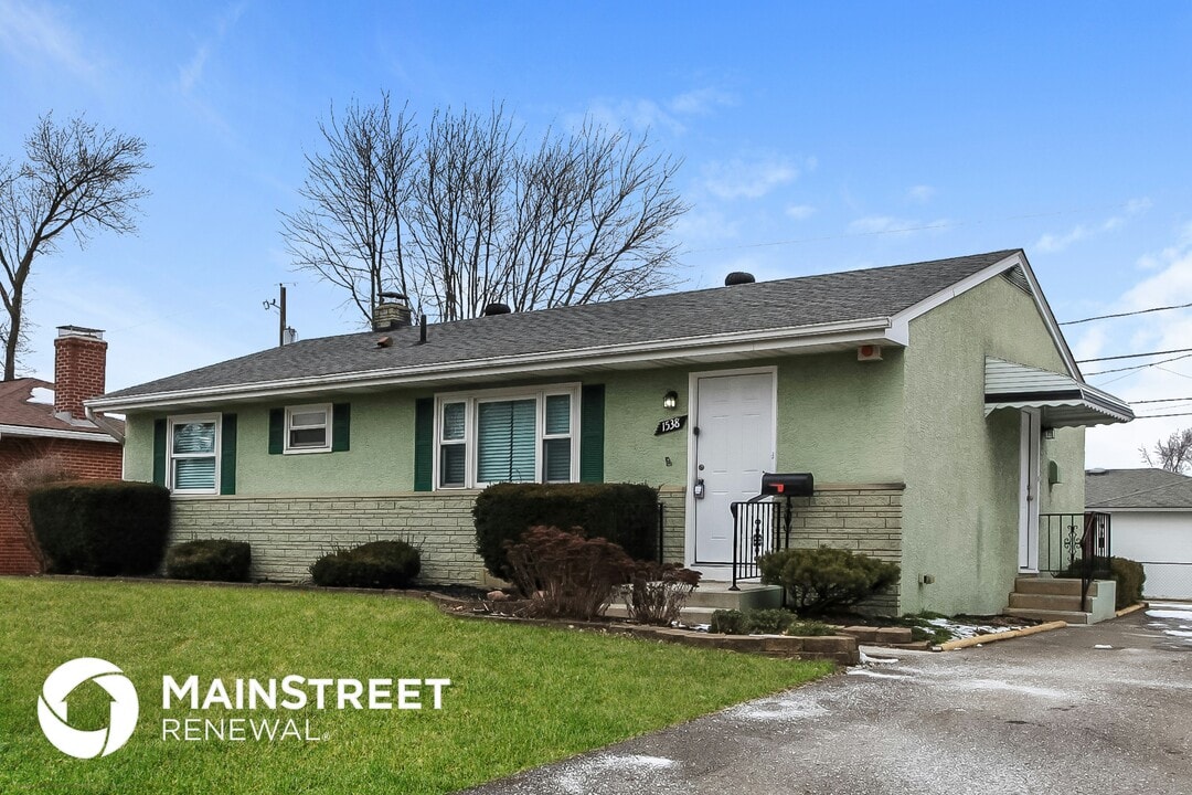 1538 Shanley Dr in Columbus, OH - Building Photo