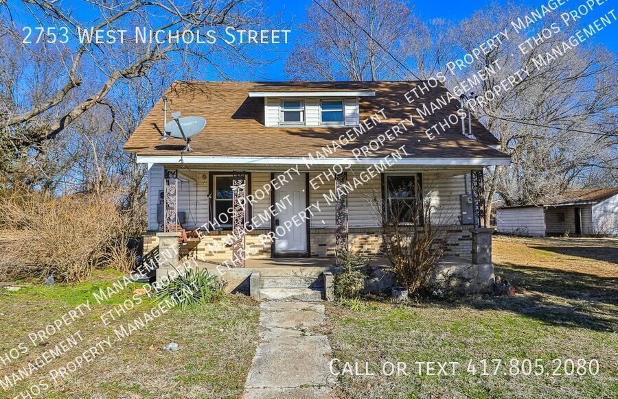 2753 W Nichols St in Springfield, MO - Building Photo