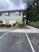 226 Thorntree Pl in Brandon, FL - Building Photo