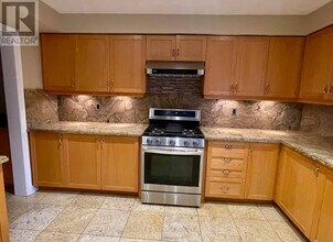 215 Edenbrook Hill Dr in Brampton, ON - Building Photo - Building Photo