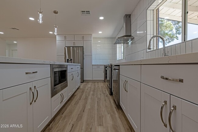 property at 3035 E Heatherbrae Dr