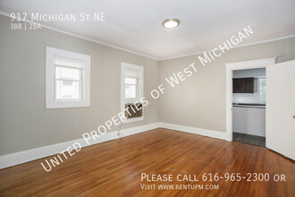 917 Michigan St NE in Grand Rapids, MI - Building Photo - Building Photo