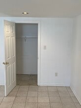 9022 70th Dr, Unit Studio in Forest Hills, NY - Building Photo - Building Photo